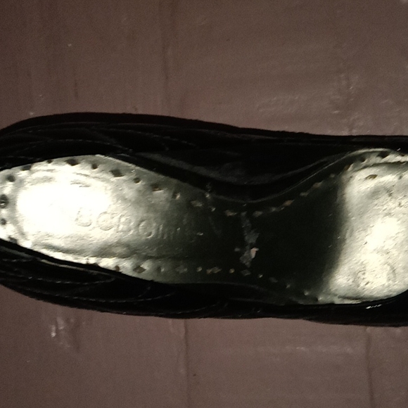 Pumps - Picture 3 of 4